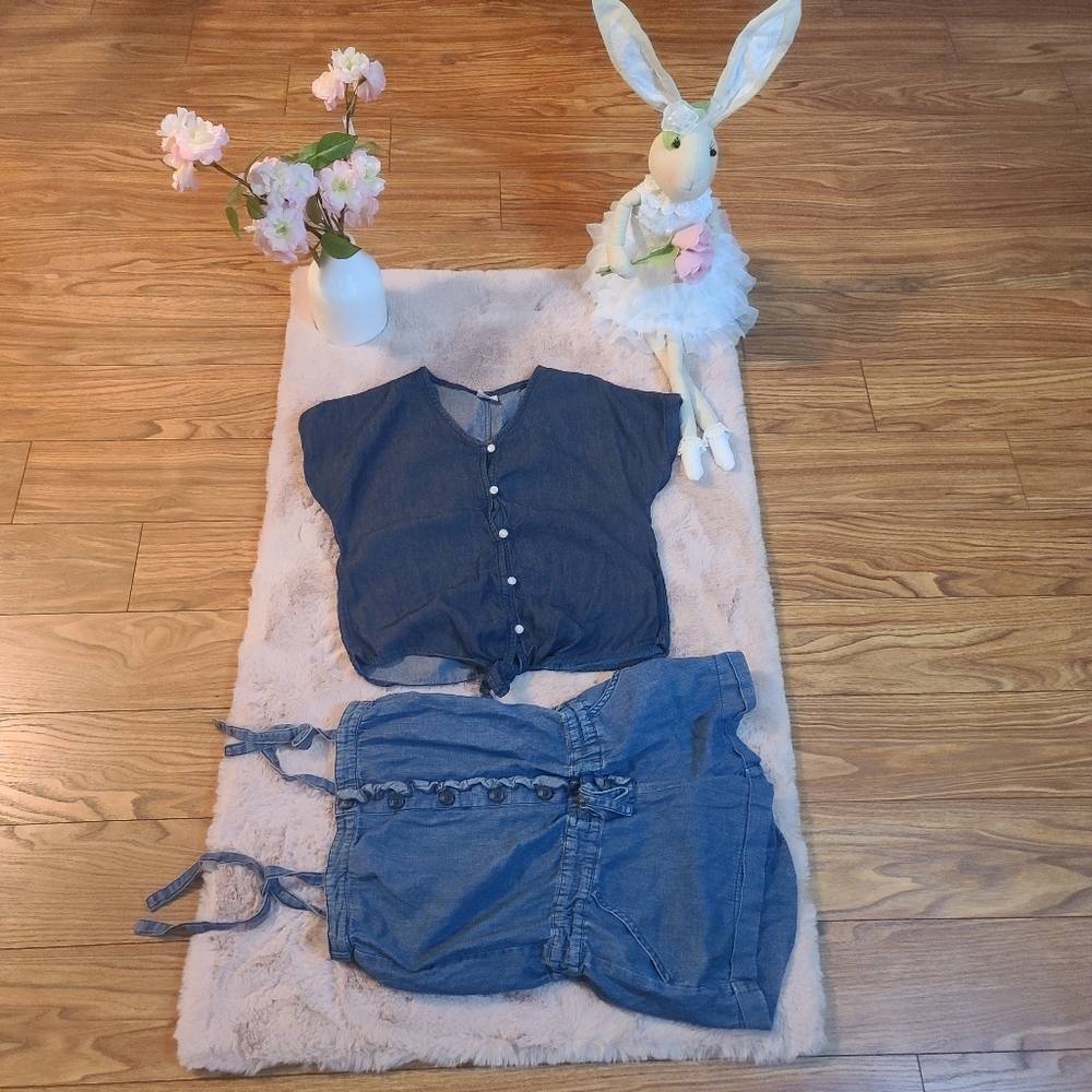 Set 2 pieces Size 8 both ( Selling together)